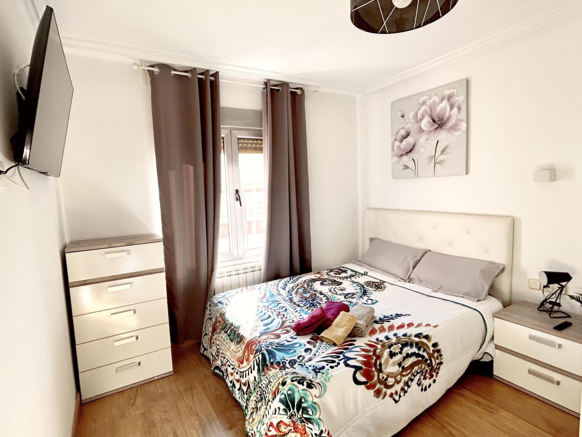 Apartamento Nuevo: Cerca CENTRO , WIFI y Calefacción Oviedo Exterior foto